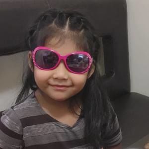 Meet your Posher, Eliza